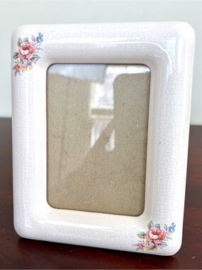 Vintage White Ceramic Floral Photo Frame